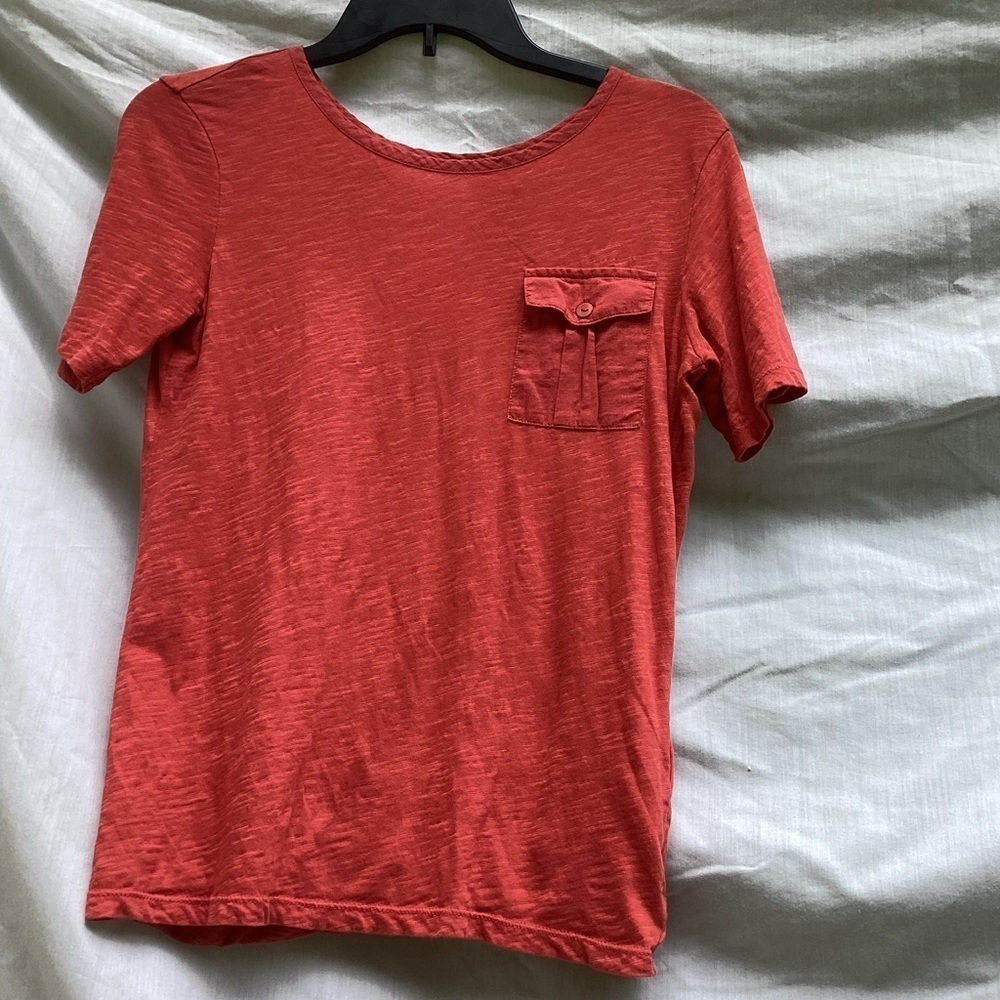 United Colors of Benetton red lightweight top with keyhole in back, size XS